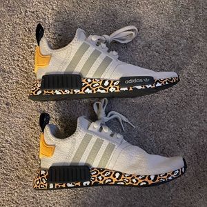 2021 Wmns NMD_R1 “Bliss Leopard”